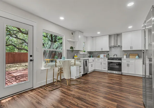 Photo 2 of Single family home for sale at 8921 Corran Fry Dr, Austin, TX 78749 | MLS# 1825606 | Listing updated on 2026-10-17