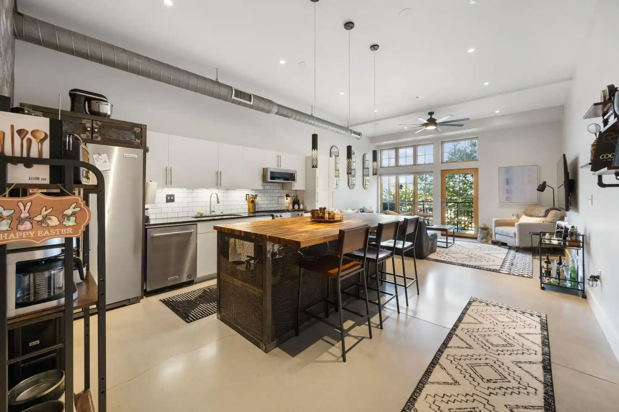Listing Photo 2 - Condo for sale in 2235 E 6Th St located at 2235 E 6Th St, Austin, TX 78702 - Unit #216