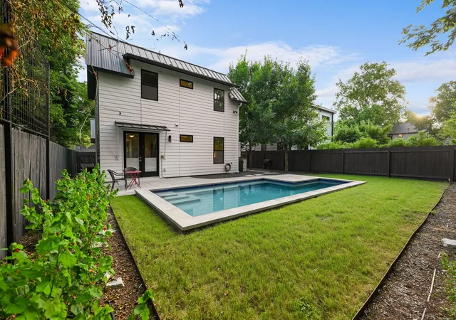 Photo 2 of Sale Pending at 1506 W Saint Johns Ave, Austin, TX 78757 | MLS# 2123562 | Listing updated on 2026-10-01