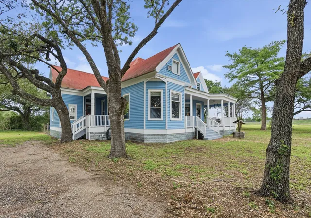 3rd image of 501 Mish Mash Mall Ln, Schulenburg, TX 78956 | MLS# 4850112