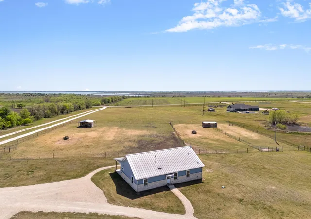 40th image of 22001 Fm 971, Granger, TX 76530 | MLS# 5184317