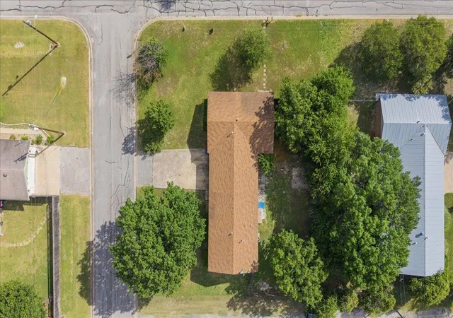 2nd image of 207 W Noton St, Pflugerville, TX 78660
