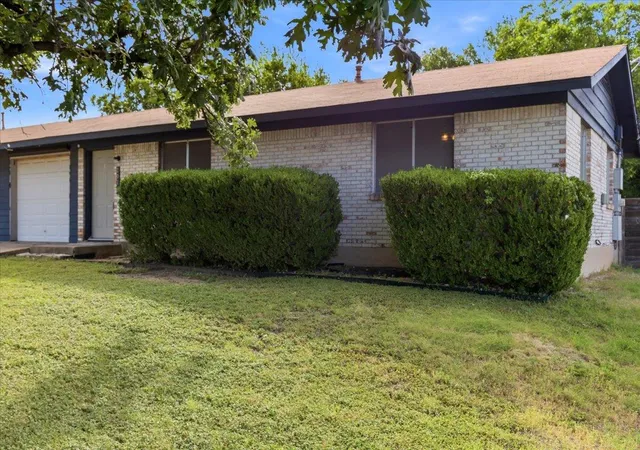 3rd image of 207 W Noton St, Pflugerville, TX 78660