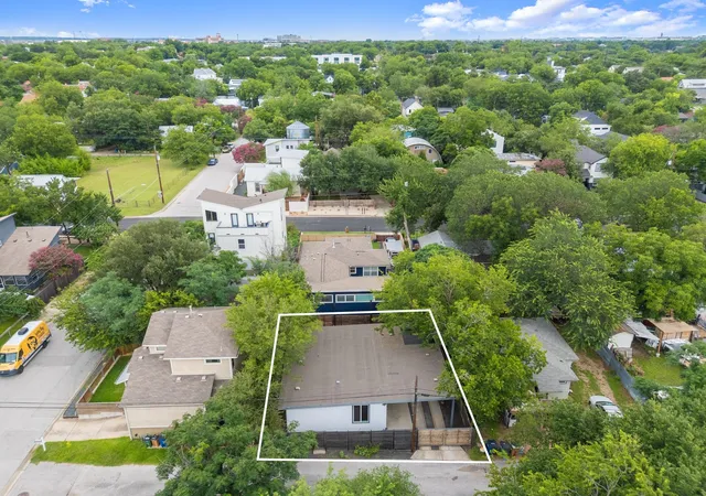 2nd image of 2103 E 14th St #B, Austin, TX 78702 | MLS# 2702042