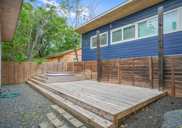 28th image of 2103 E 14th St #B, Austin, TX 78702 | MLS# 2702042