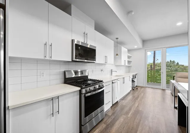 2nd image of 4004 Banister Ln, Austin, TX 78704