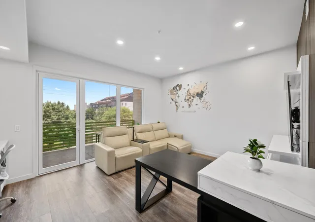 3rd image of 4004 Banister Ln, Austin, TX 78704