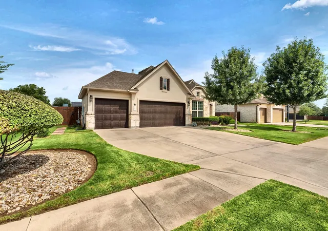 Photo 3 of Single family home for sale at 203 Summer Park Bnd, Cedar Park, TX 78613 | MLS# 2740675 | Listing updated on 2026-10-04