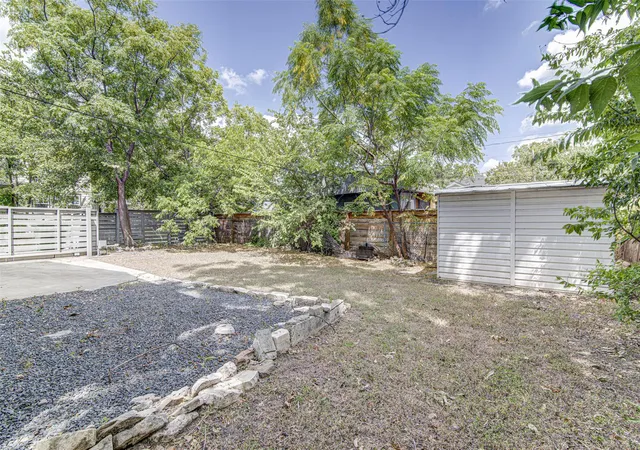 35th image of 2200 E 14th St, Austin, TX 78702 | MLS# 7391655
