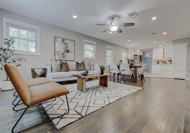 4th image of 2200 E 14Th St, Austin, TX 78702 | MLS# 7391655