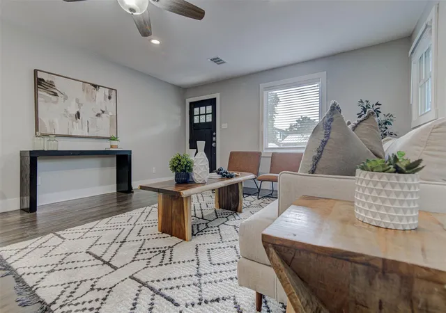 5th image of 2200 E 14Th St, Austin, TX 78702 | MLS# 7391655