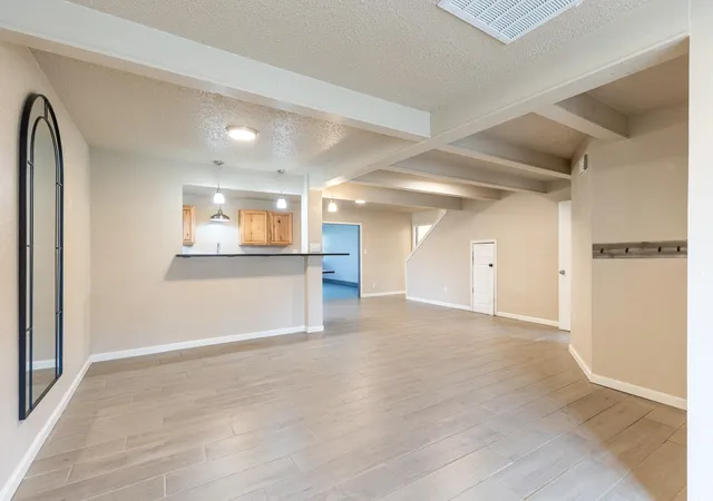Photo 4 of Single family home for sale at 400 N River Oaks Dr, Burnet, TX 78611 | MLS# 4489630 | Listing updated on 2026-05-13