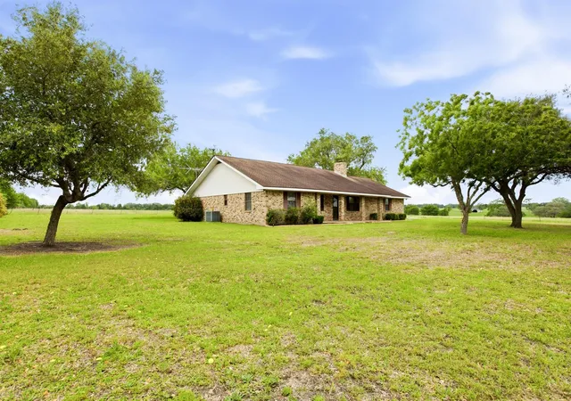 Homes for sale in Weimar, TX | 1150 County Road 209, Weimar, TX 78962 | MLS# 9517986
