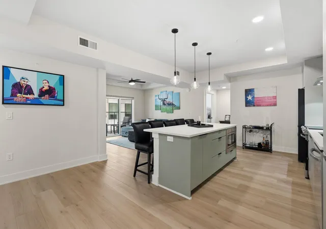 2nd image of 2500 Longview St #116, Austin, TX 78705 | MLS# 8590904