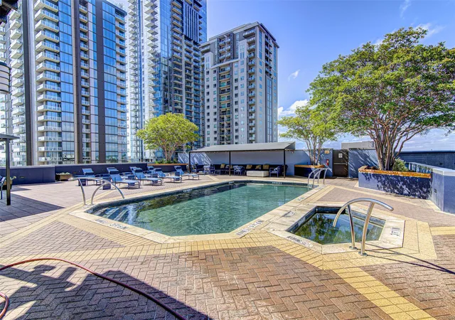 2nd image of 54 Rainey St, Austin, TX 78701
