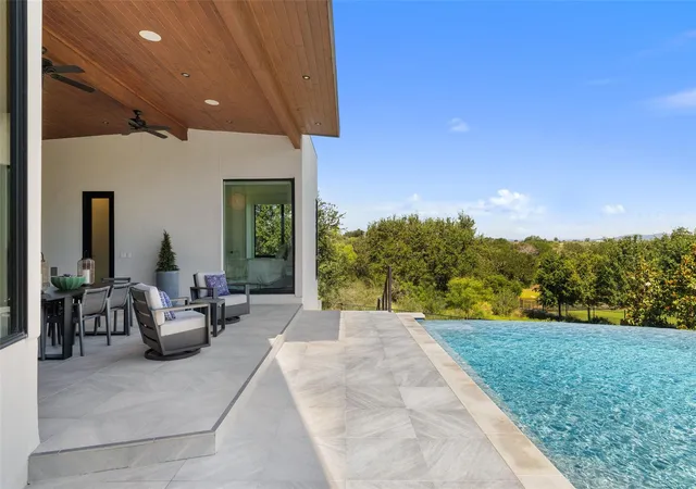 Homes for sale in Horseshoe Bay, TX | 612 Overlook Pkwy, Horseshoe Bay, TX 78657 | MLS# 8624278