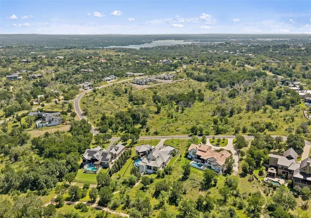 Homes for sale in Horseshoe Bay, TX | 612 Overlook Pkwy, Horseshoe Bay, TX 78657 | MLS# 8624278