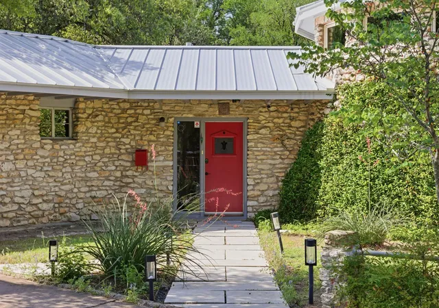 4th image of 2003 Rabb Rd, Austin, TX 78704 | MLS# 3789887