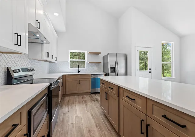 Photo 3 of Single family home for sale at 113 Mokulua Ln, Bastrop, TX 78602 | MLS# 5006457 | Listing updated on 2026-09-16