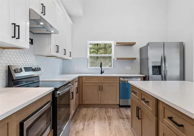 Photo 4 of Single family home for sale at 113 Mokulua Ln, Bastrop, TX 78602 | MLS# 5006457 | Listing updated on 2026-09-16
