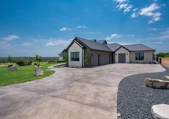 Photo 2 of Single family home for sale at 101 Meadow Beauty, Horseshoe Bay, TX 78657 | MLS# 2228394 | Listing updated on 2026-09-26