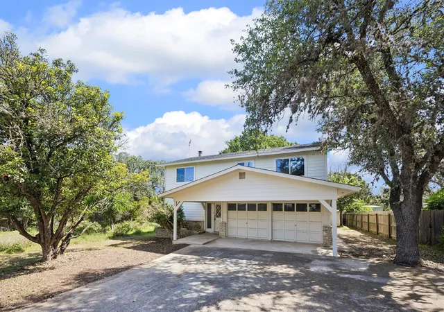Photo 1 of Single family home for sale at 155 Mary Ann Dr, Canyon Lake, TX 78133 | MLS# 2535214 | Listing updated on 2026-08-08