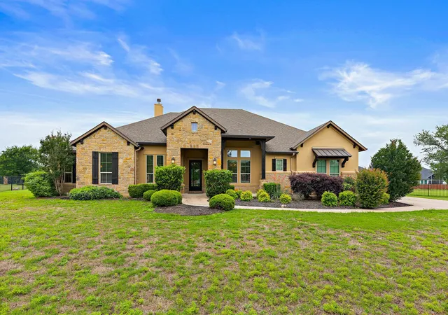 Photo 2 of Single family home for sale at 135 Gabriel Vis E, Georgetown, TX 78633 | MLS# 5651594 | Listing updated on 2026-10-10