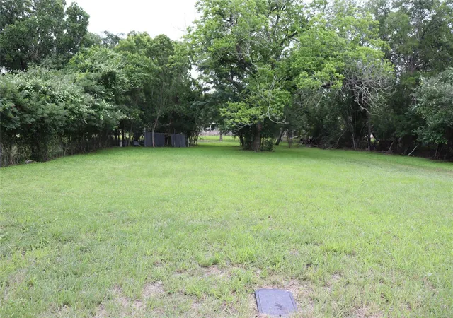 1st image of 1006 Johnson St, Lockhart, TX 78644 | MLS# 1264435