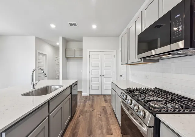 Photo 4 of Single family home for sale at 163 Tolo Dr, Elgin, TX 78621 | MLS# 7252478 | Listing updated on 2026-09-29