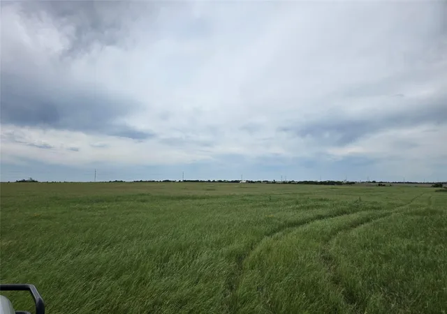 Photo 3 of House for sale at 1401 Cr 144, Jarrell, TX 76537 | MLS# 3965128 | Listing updated on 2026-05-29