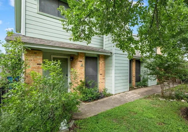3rd image of 3222 Tamarron Blvd, Austin, TX 78746