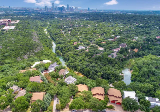 Photo 4 of Condo for sale at 1325 Spyglass Dr, Austin, TX 78746 | MLS# 7944508 | Listing updated on 2026-10-09