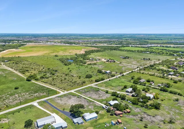 Photo 1 of House for sale at 6580 Pfeil Rd, Schertz, TX 78154 | MLS# 5466977 | Listing updated on 2026-09-19