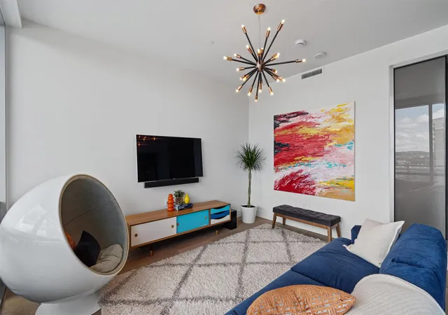 4th image of 222 W Ave, Austin, TX 78701