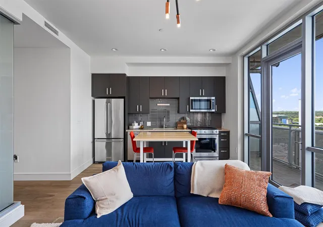 5th image of 222 W Ave, Austin, TX 78701