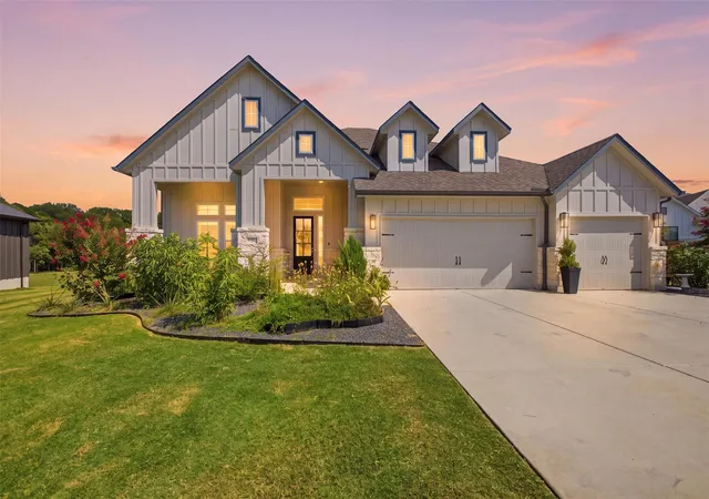 Photo 4 of Single family home for sale at 132 Mcnaughton Dr, Liberty Hill, TX 78642 | MLS# 5107719 | Listing updated on 2026-10-10