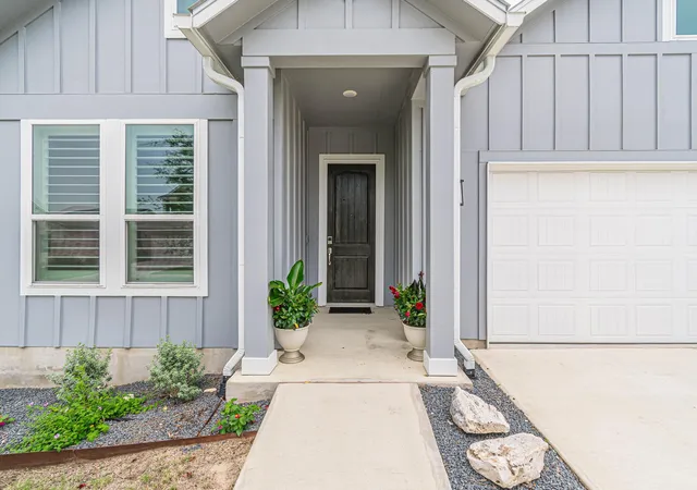 2nd image of 433 Skipping Cedar St, San Marcos, TX 78666 | MLS# 1959037