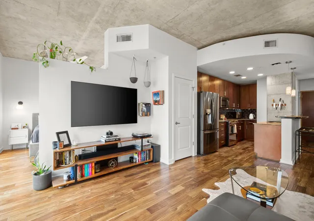 Photo 2 of Condo for sale at 360 Nueces St #1306, Austin, TX 78701 | MLS# 6432060 | Listing updated on 2026-10-03