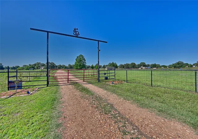 4th image of 4057 W Hwy 21, Paige, TX 78659 | MLS# 3177424