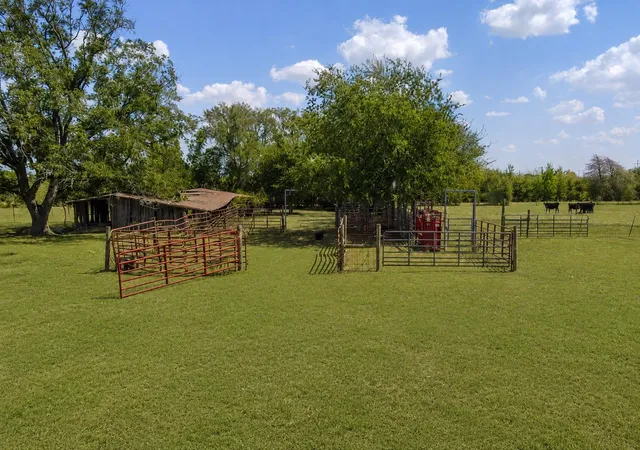 38th image of 3995 County Road 405, Lexington, TX 78947 | MLS# 2631688