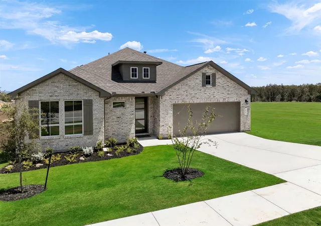 Photo 2 of Single family home for sale at 131 Maravillas Crk Ln, Bastrop, TX 78602 | MLS# 3887329 | Listing updated on 2026-08-23