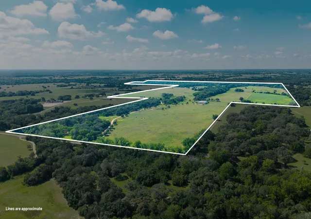 4th image of 5018 Wolters Rd, Schulenburg, TX 78956 | MLS# 6681620