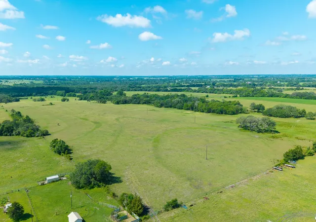 5th image of 5018 Wolters Rd, Schulenburg, TX 78956 | MLS# 6681620