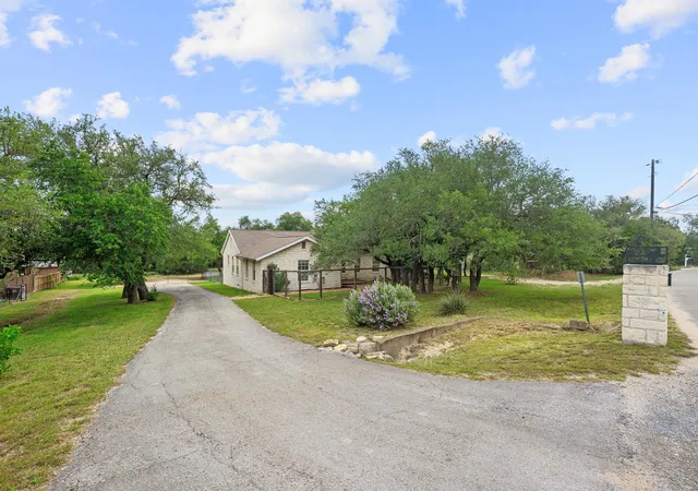 2nd image of 2110 Spring Valley Dr, Dripping Springs, TX 78620 | MLS# 4102226