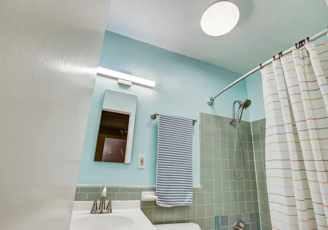 2nd image of 803 W 28Th St, Austin, TX 78705