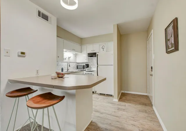 4th image of 803 W 28Th St, Austin, TX 78705