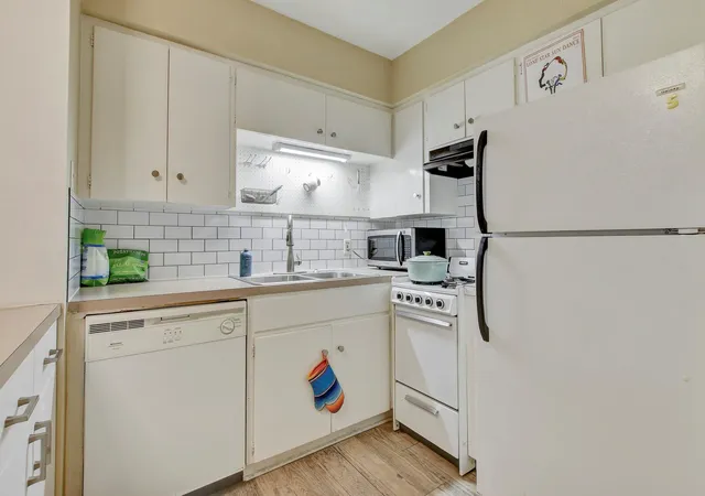 5th image of 803 W 28Th St, Austin, TX 78705