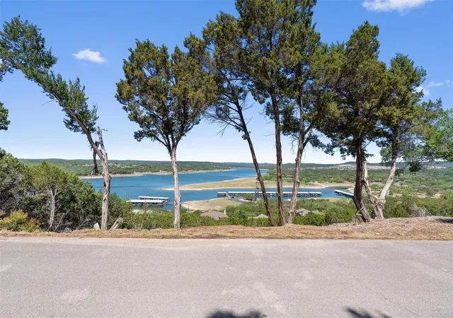 2nd image of 6203 Lakeshore Dr, Lago Vista, TX 78645 | MLS# 8146449
