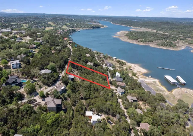 4th image of 6203 Lakeshore Dr, Lago Vista, TX 78645 | MLS# 8146449