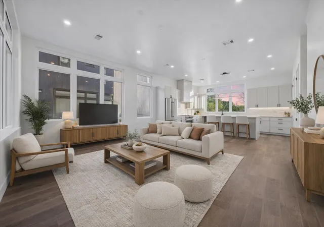 4th image of 4101 Menchaca Rd #205, Austin, TX 78704 | MLS# 1076760